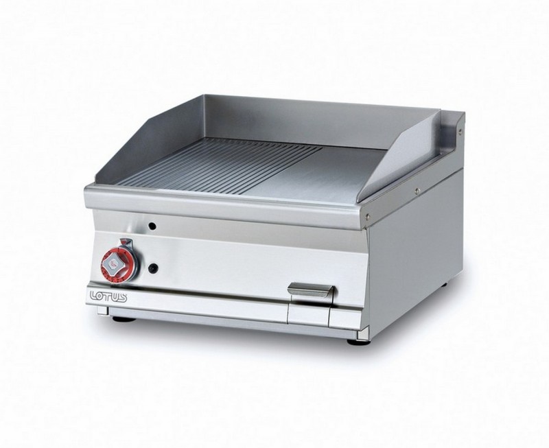 AFP / FTLRT-76GS gas fry top with 1/2 smooth plate 1/2 chrome grooved plate